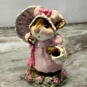 Wee Forest Folk M-170 “Polly’s Parasol” 1990 Mouse Miniature Signed AP *Retired*